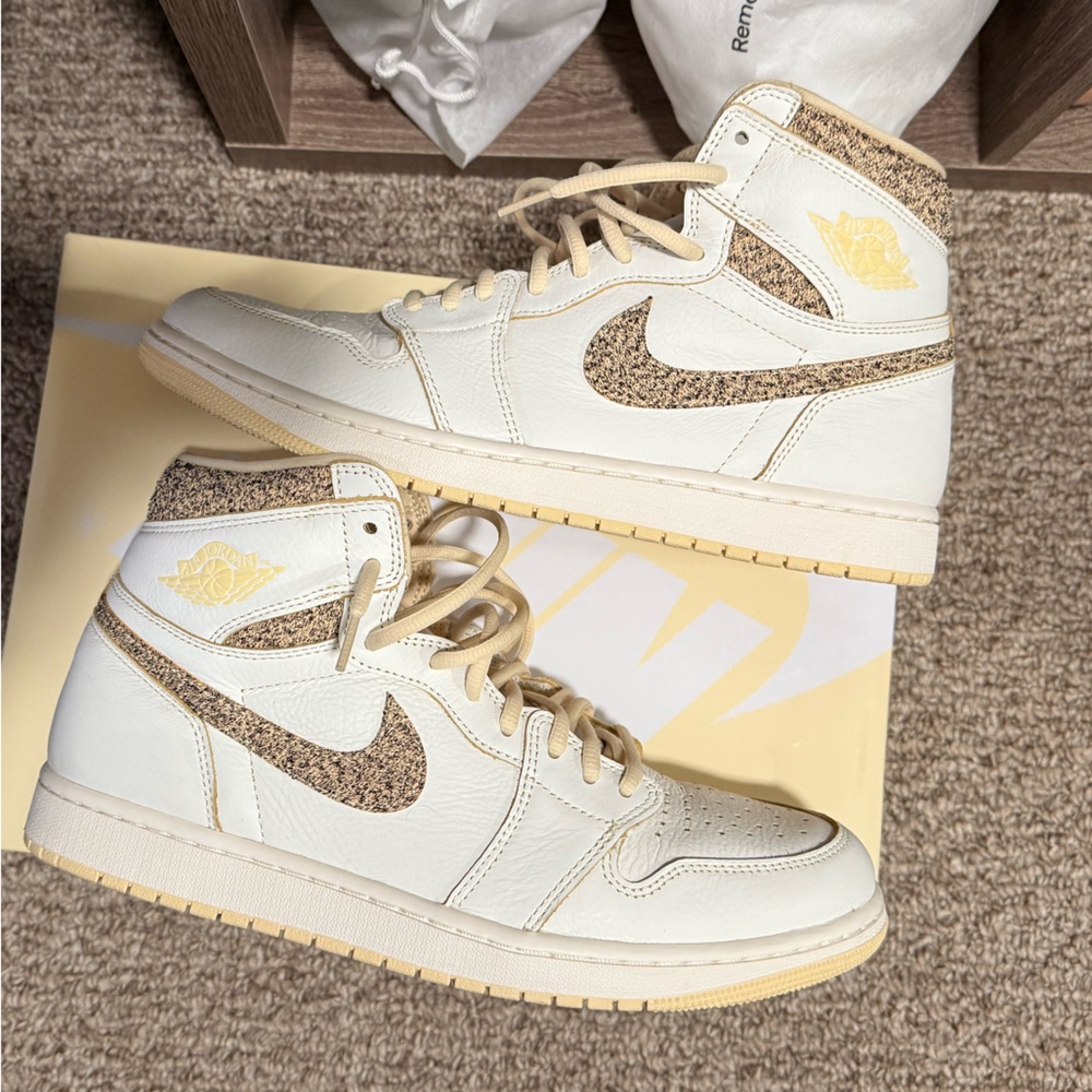 Jordan 1 Retro High OG Vibrations of Naija Size 11.5